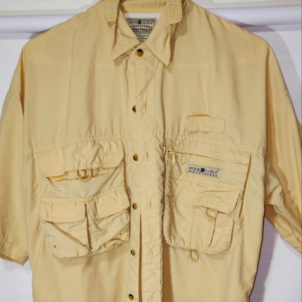 Hook & Tackle Men's Small Vented Short Sleeve Button Down Fishing Shirt E9